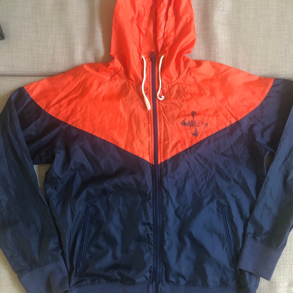 Nike Windrunner Jacket sz medium